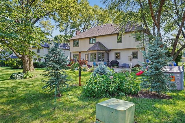 4708 Muirfield Drive, Lawrence, KS 66047