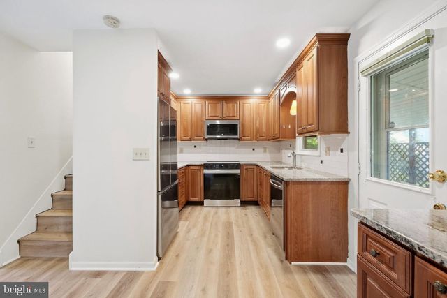 402 LARCHWOOD AVE, Feasterville-trevose, PA 19053