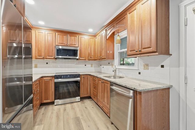 402 LARCHWOOD AVE, Feasterville-trevose, PA 19053