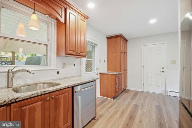 402 LARCHWOOD AVE, Feasterville-trevose, PA 19053