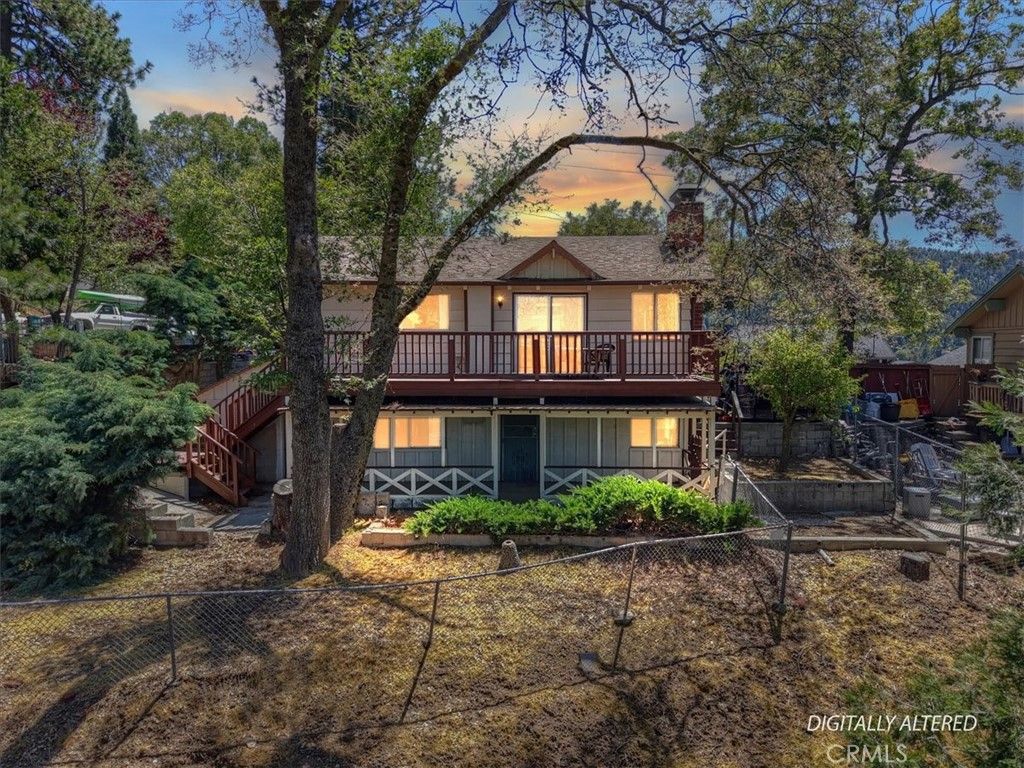 Image 2 of property listing at 695 Arth Drive, Crestline, CA 92325