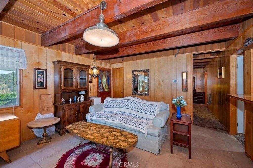 Image 26 of property listing at 695 Arth Drive, Crestline, CA 92325