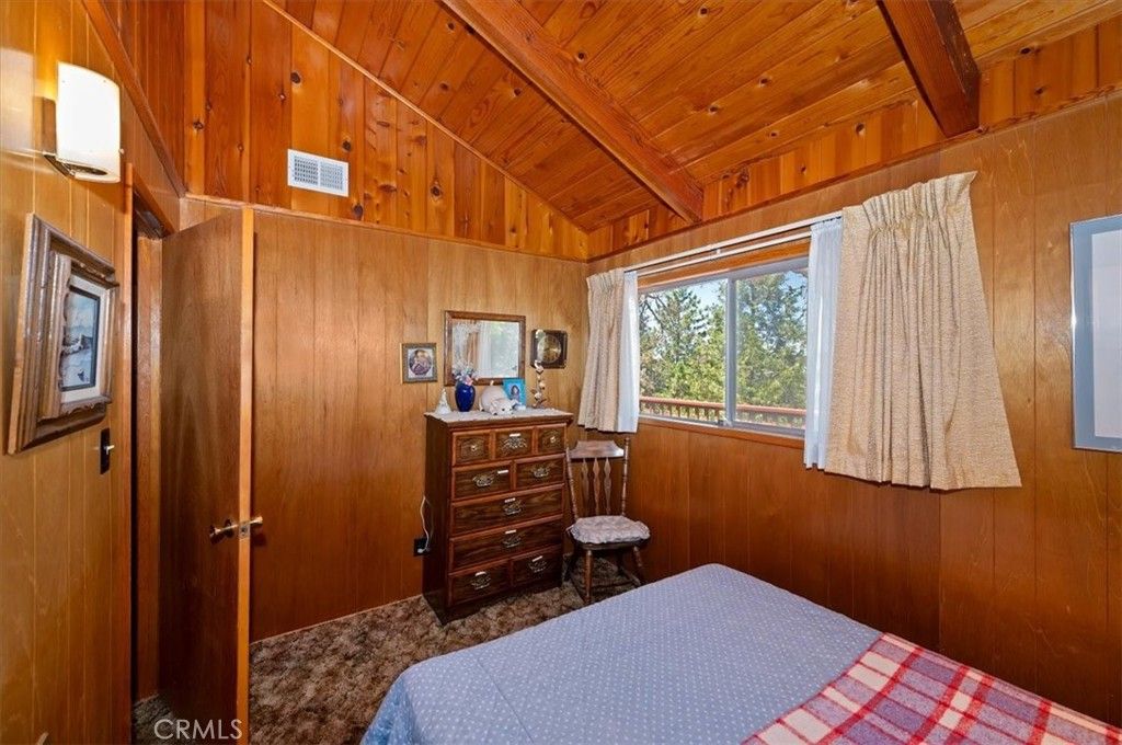 Image 29 of property listing at 695 Arth Drive, Crestline, CA 92325