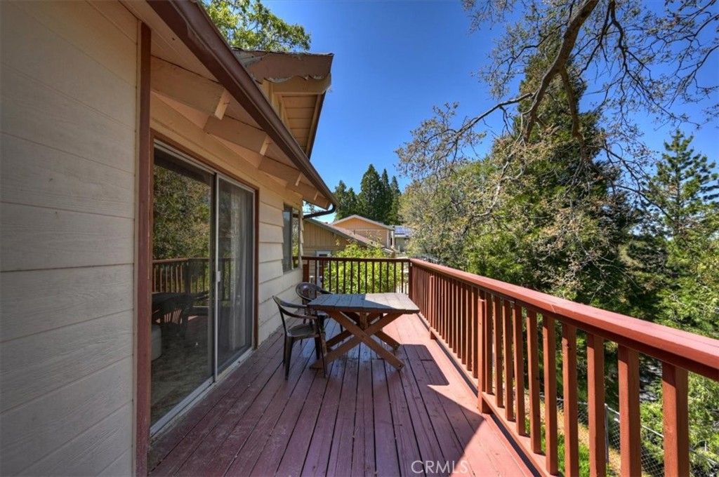 Image 41 of property listing at 695 Arth Drive, Crestline, CA 92325