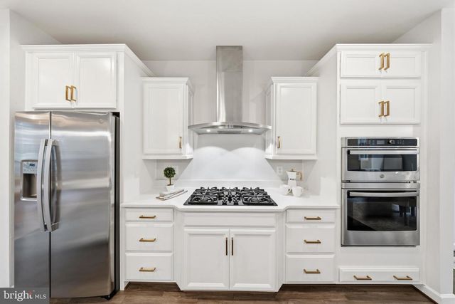 617 LEIGH WAY, Oxon Hill, MD 20745