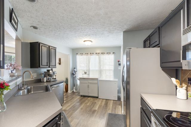 3021 Harbor Lights Dr, Nashville, TN 37217