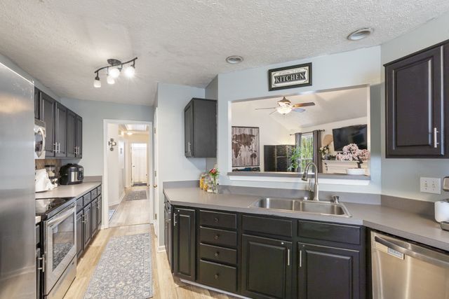 3021 Harbor Lights Dr, Nashville, TN 37217