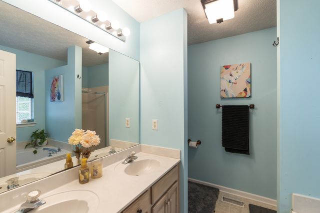 3021 Harbor Lights Dr, Nashville, TN 37217