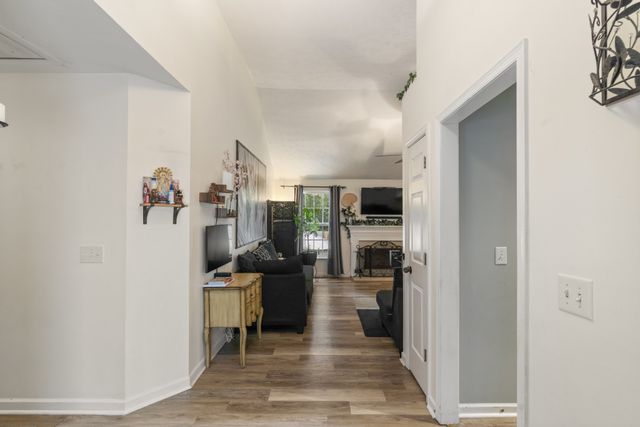 3021 Harbor Lights Dr, Nashville, TN 37217