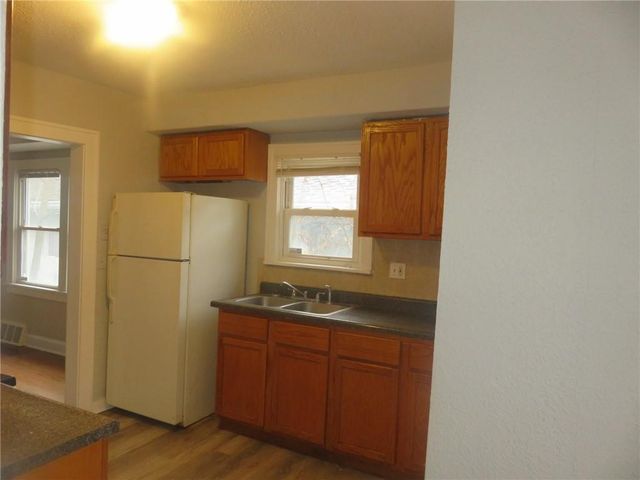 3942 Myrtle Avenue, Kansas City, MO 64130