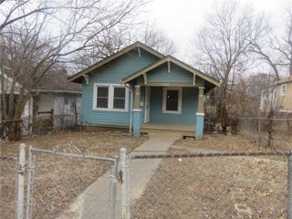 3942 Myrtle Avenue, Kansas City, MO 64130