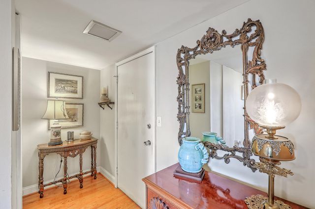 14 Lockwood Drive 7abg, Charleston, SC 29401