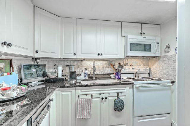 14 Lockwood Drive 7abg, Charleston, SC 29401