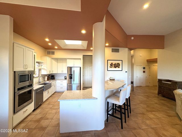 3352 W Saguaro Valley Court, Tucson, AZ 85745
