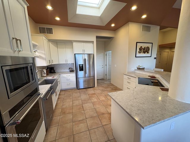 3352 W Saguaro Valley Court, Tucson, AZ 85745