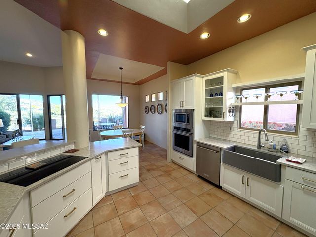 3352 W Saguaro Valley Court, Tucson, AZ 85745