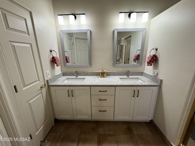 3352 W Saguaro Valley Court, Tucson, AZ 85745