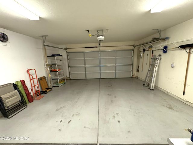 3352 W Saguaro Valley Court, Tucson, AZ 85745