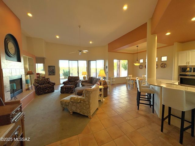 3352 W Saguaro Valley Court, Tucson, AZ 85745