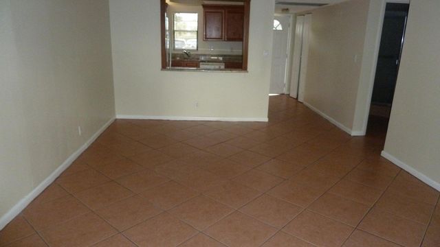 9355 SW 8th Street 103, Boca Raton, FL 33428