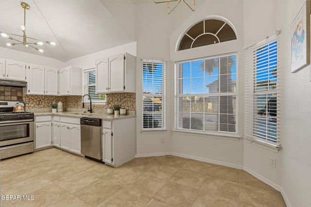 11851 STONE CASTLE Drive, El Paso, TX 79936