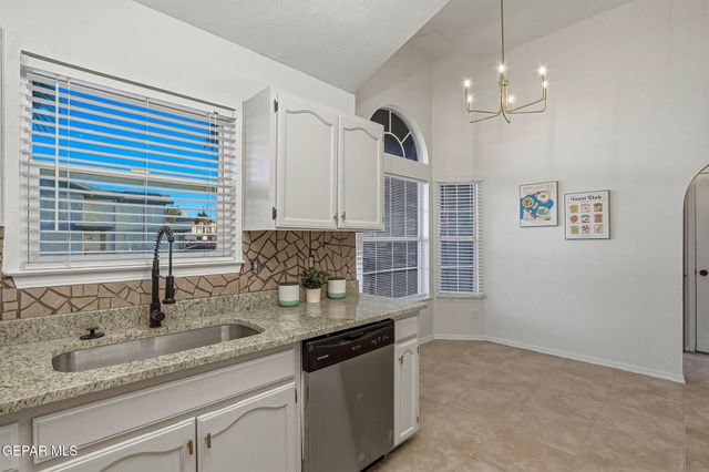 11851 STONE CASTLE Drive, El Paso, TX 79936