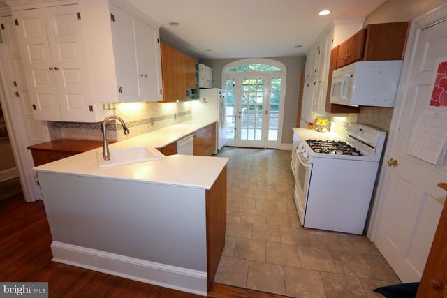 2701 ALDEN RD, Bryn Athyn, PA 19009