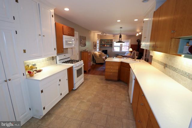 2701 ALDEN RD, Bryn Athyn, PA 19009