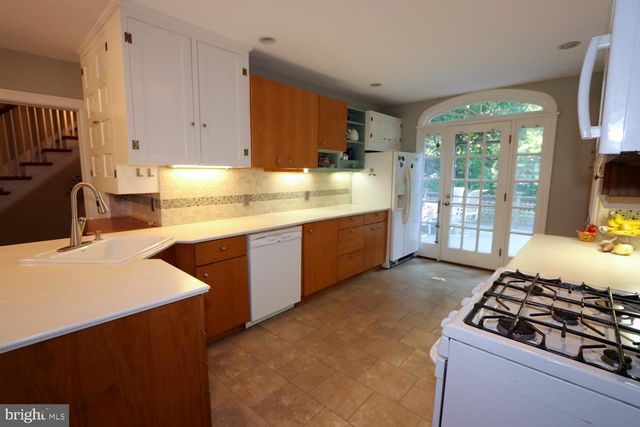 2701 ALDEN RD, Bryn Athyn, PA 19009