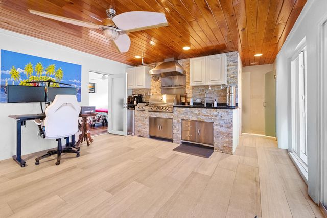 5041 NE 24th Avenue, Lighthouse Point, FL 33064