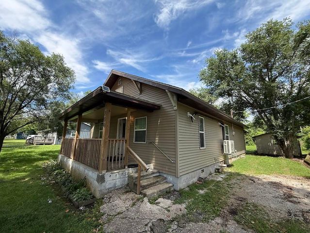1800 N Oak Grove Avenue, Springfield, MO 65803