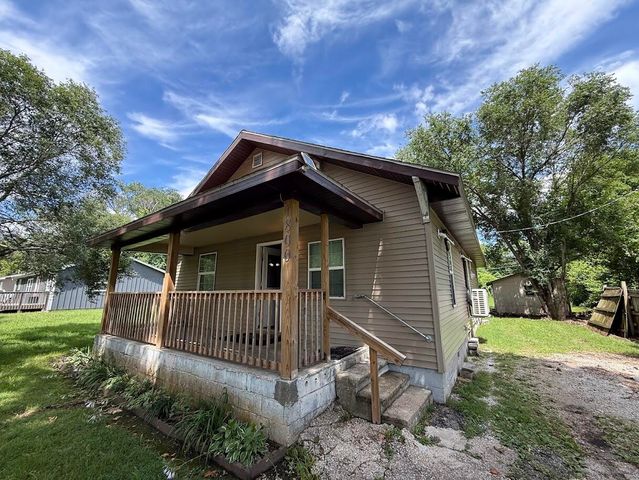 1800 N Oak Grove Avenue, Springfield, MO 65803