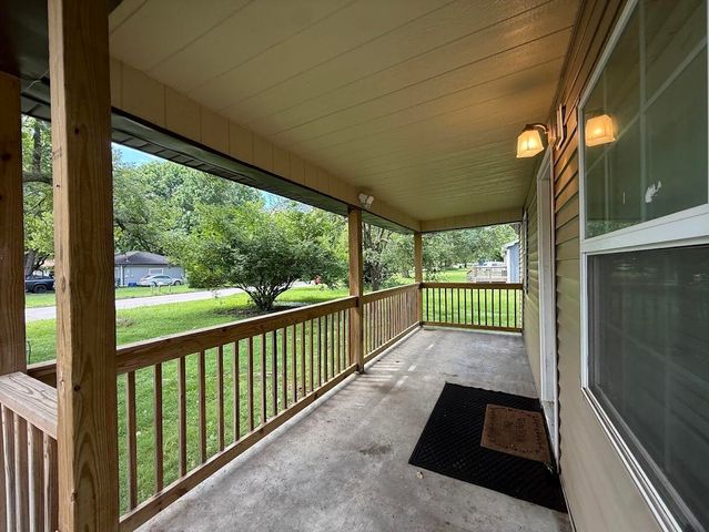 1800 N Oak Grove Avenue, Springfield, MO 65803