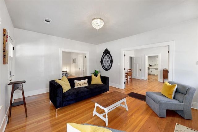 1604 S Main ST, Georgetown, TX 78626