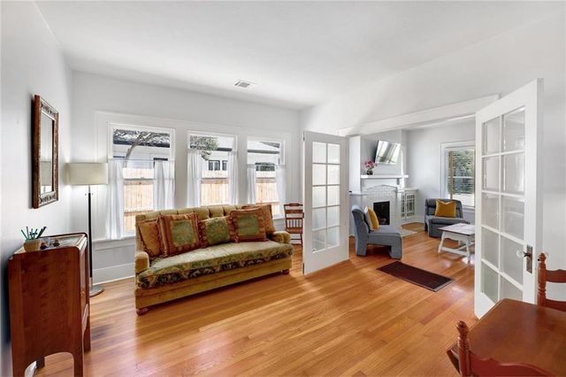 1604 S Main ST, Georgetown, TX 78626