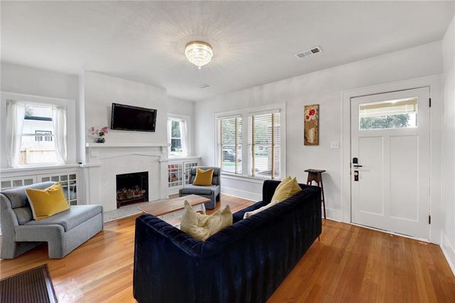 1604 S Main ST, Georgetown, TX 78626