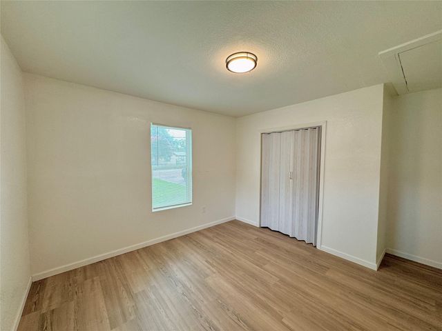 514 Mckee Street, Clute, TX 77531