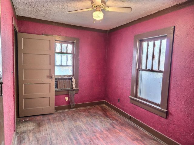 1721 N Grove Ave, Wichita, KS 67214