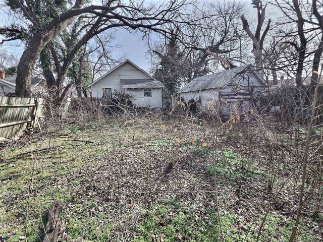 1721 N Grove Ave, Wichita, KS 67214