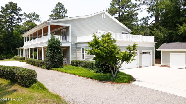 215 Inverrary Road, Pinehurst, NC 28374
