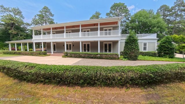 215 Inverrary Road, Pinehurst, NC 28374