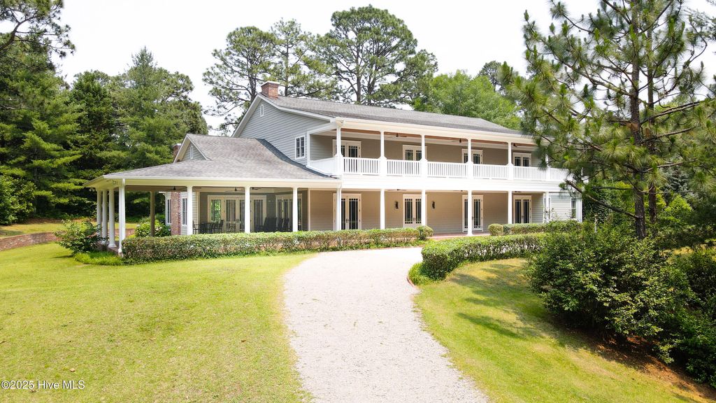 215 Inverrary Road, Pinehurst, NC 28374