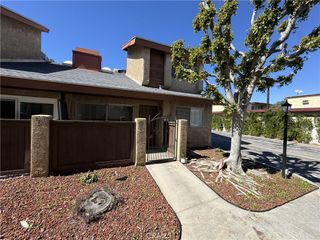 8435 Columbus Avenue 17, North Hills, CA 91343