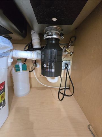 6841 N Lakeside Cir N 109-1, Davie, FL 33314