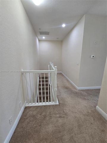 6841 N Lakeside Cir N 109-1, Davie, FL 33314