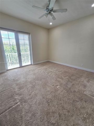 6841 N Lakeside Cir N 109-1, Davie, FL 33314