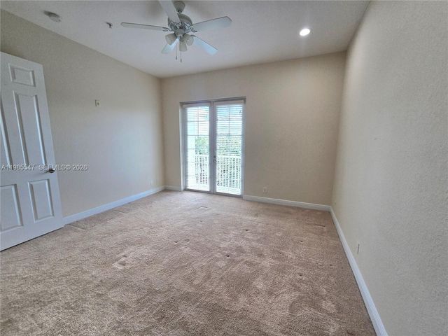 6841 N Lakeside Cir N 109-1, Davie, FL 33314