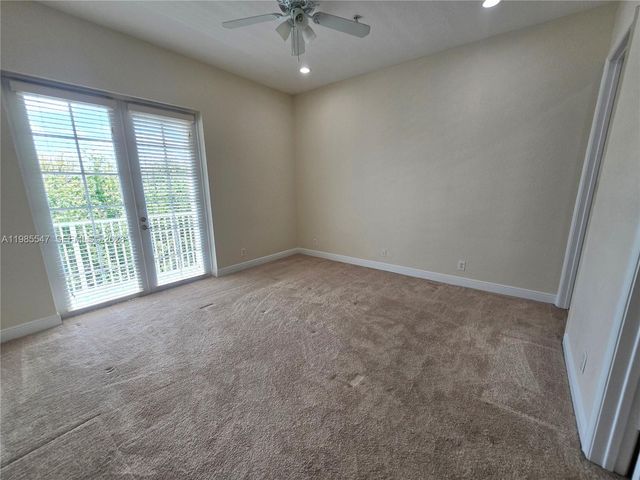 6841 N Lakeside Cir N 109-1, Davie, FL 33314