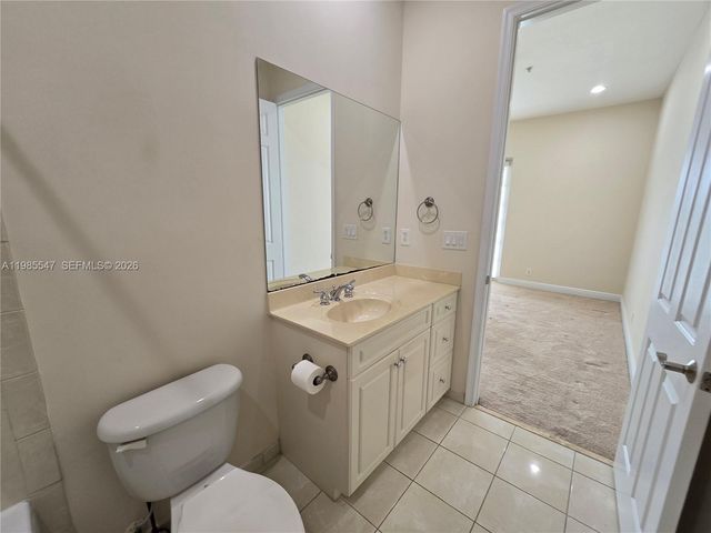 6841 N Lakeside Cir N 109-1, Davie, FL 33314