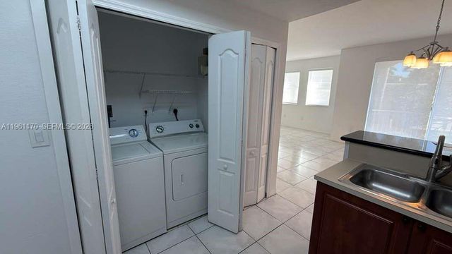 8970 W Flagler St 215, Miami, FL 33174